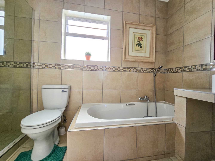 4 Bedroom Property for Sale in Jongensfontein Western Cape